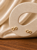 Brinco Infinito – Semijoia Banhada a Ouro 18K