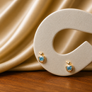 Brinco Maçã com Ponto de Luz – Semijoia Banhada a Ouro 18K