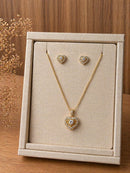 Conjunto Coração Luxo Cravejado Folheado a Ouro 18K