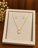 Conjunto Coração Brilho Delicado Folheado a Ouro 18K