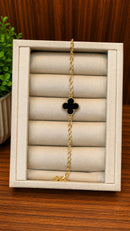 Pulseira Trevo Luxo Folheado a Ouro 18K
