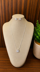 Conjunto Flor Cristal Folheado a Prata 925